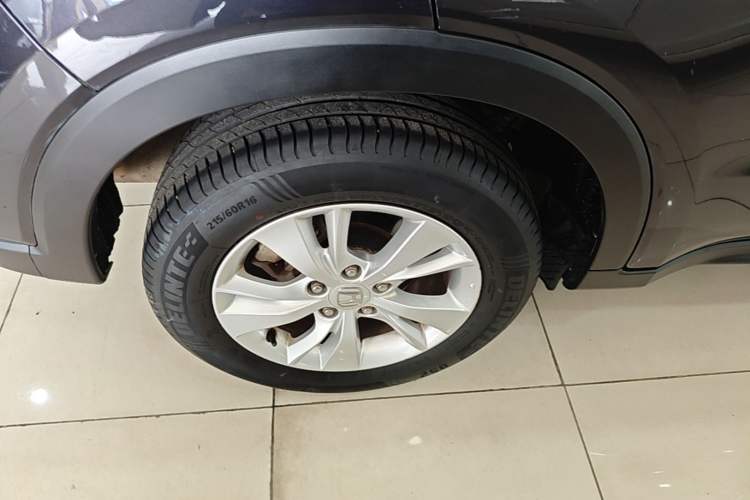 Used Honda Vezel 2015 1.5L CVT two-wheel drive Comfort trim Right Rear Wheel Hub