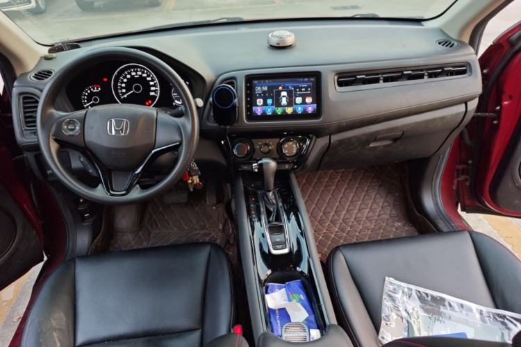 Used Honda Vezel 2015 1.5L CVT two-wheel drive Comfort trim Center Console