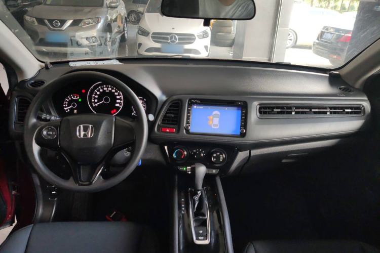 Used Honda Vezel 2015 1.5L CVT two-wheel drive Comfort trim Center Console