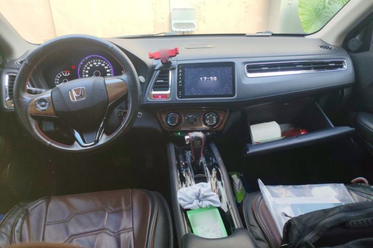 Used Honda Vezel 2015 1.5L CVT two-wheel drive Comfort trim Center Console