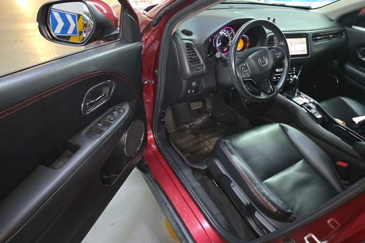 Used Honda Vezel 2015 1.8L CVT 2WD Luxury Model Driver Seat