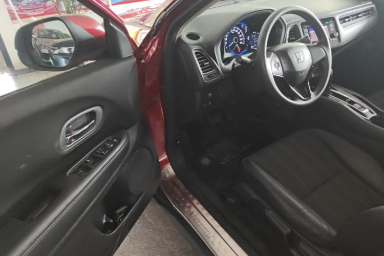 Used Honda Vezel 2015 1.8L CVT 2WD Elite Model Driver Seat