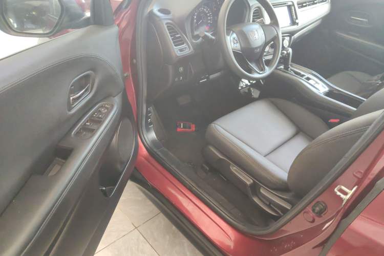 Used Honda Vezel 2015 1.5L CVT two-wheel drive Comfort trim Driver Seat