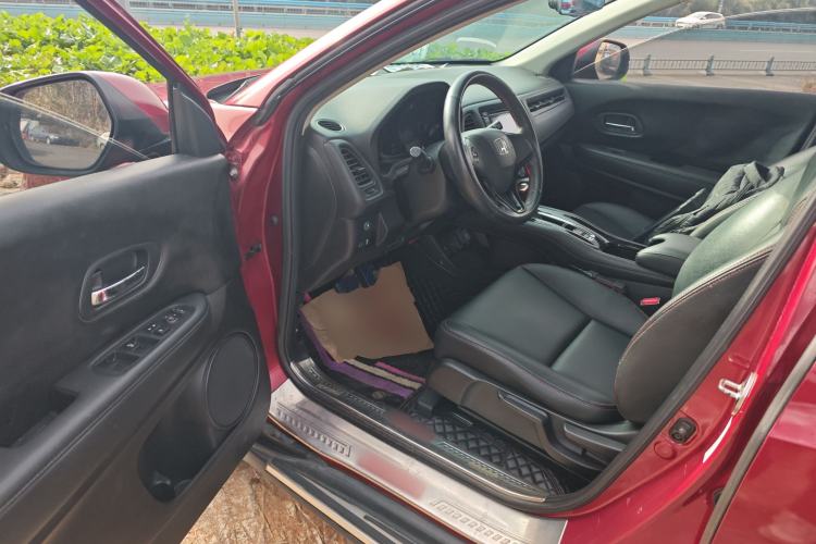 Used Honda Vezel 2015 1.5L CVT two-wheel drive Comfort trim Driver Seat