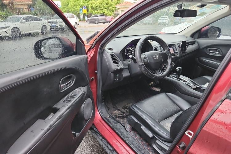 Used Honda Vezel 2015 1.5L CVT two-wheel drive Comfort trim Driver Seat