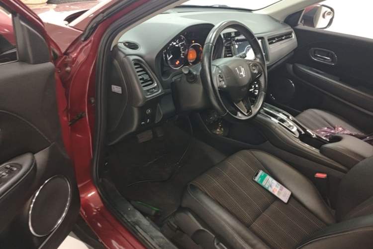 Used Honda Vezel 2015 1.8L CVT 2WD Luxury Model Driver Seat