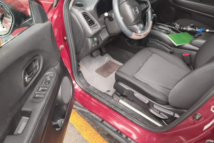 Used Honda Vezel 2015 1.5L CVT two-wheel drive Comfort trim Driver Seat