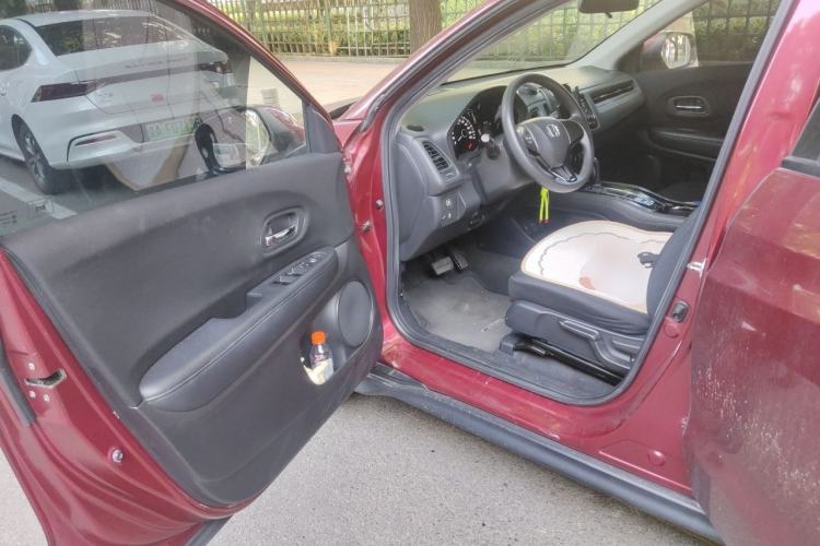 Used Honda Vezel 2015 1.5L CVT two-wheel drive Comfort trim Driver Seat