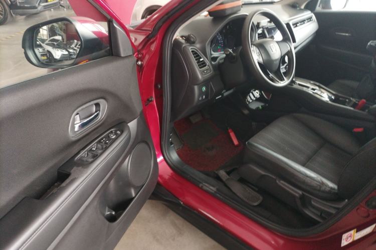 Used Honda Vezel 2015 1.8L CVT 2WD Elite Model Driver Seat
