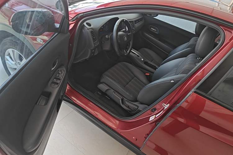 Used Honda Vezel 2015 1.8L CVT 2WD Elite Model Driver Seat