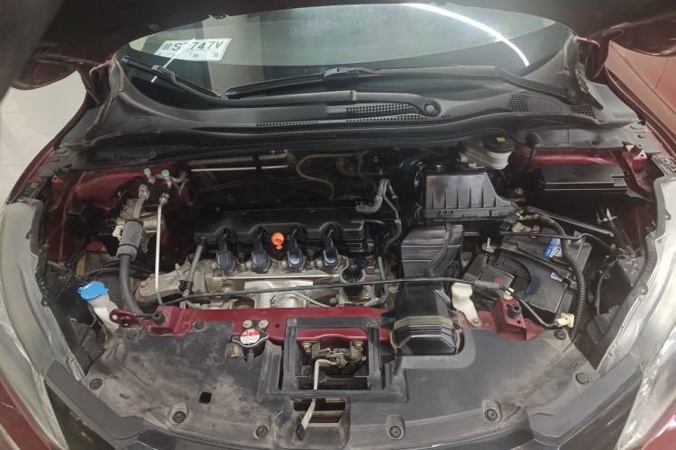 Used Honda Vezel 2015 1.8L CVT 2WD Elite Model Engine Bay
