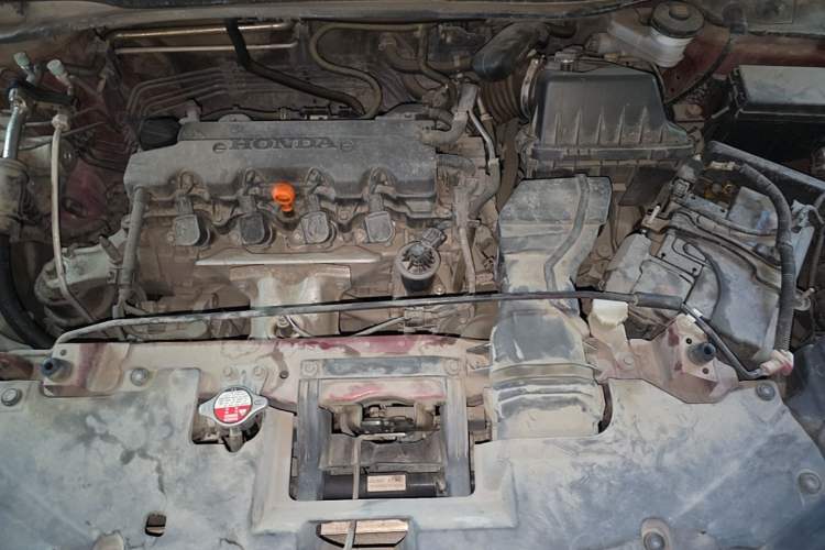 Used Honda Vezel 2015 1.8L CVT 2WD Luxury Model Engine Bay