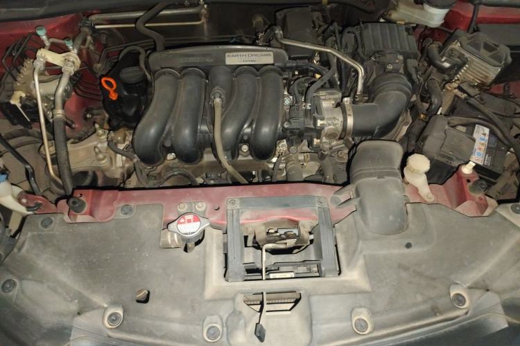 Used Honda Vezel 2015 1.5L CVT two-wheel drive Comfort trim Engine Bay