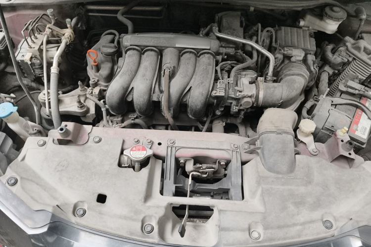 Used Honda Vezel 2015 1.5L CVT two-wheel drive Comfort trim Engine Bay
