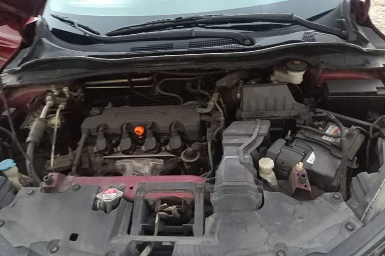 Used Honda Vezel 2015 1.8L CVT 2WD Luxury Model Engine Bay