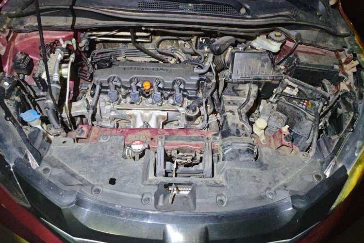 Used Honda Vezel 2015 1.8L CVT 2WD Luxury Model Engine Bay