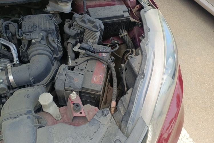 Used Honda Vezel 2015 1.5L CVT two-wheel drive Comfort trim Engine Bay Left