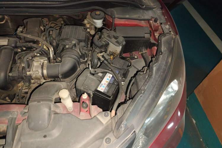 Used Honda Vezel 2015 1.5L CVT two-wheel drive Comfort trim Engine Bay Left