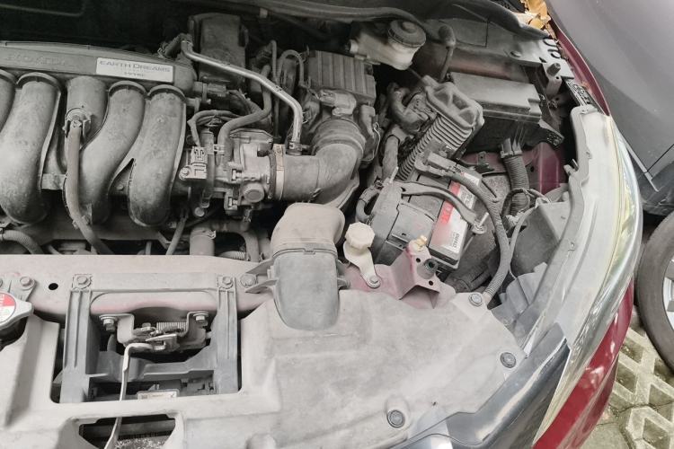 Used Honda Vezel 2015 1.5L CVT two-wheel drive Comfort trim Engine Bay Left