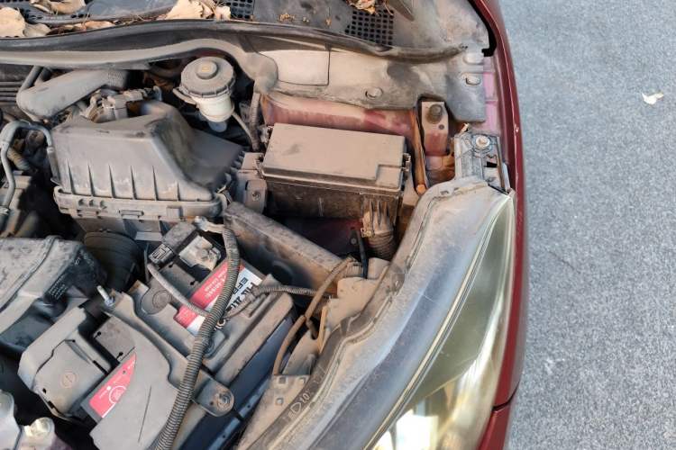 Used Honda Vezel 2015 1.8L CVT 2WD Luxury Model Engine Bay Left