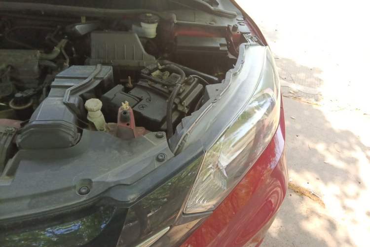 Used Honda Vezel 2015 1.8L CVT 2WD Elite Model Engine Bay Left