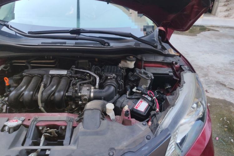 Used Honda Vezel 2015 1.5L CVT two-wheel drive Comfort trim Engine Bay Left