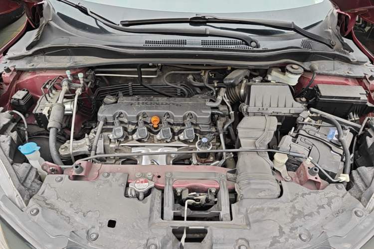 Used Honda Vezel 2015 1.8L CVT 2WD Luxury Model Engine Bay