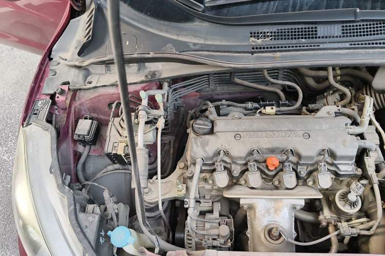 Used Honda Vezel 2015 1.8L CVT 2WD Elite Model Engine Bay Right