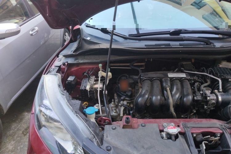 Used Honda Vezel 2015 1.5L CVT two-wheel drive Comfort trim Engine Bay Right