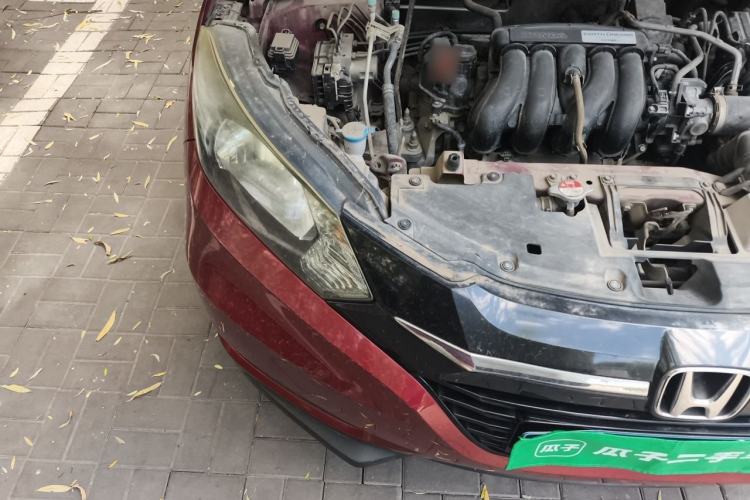 Used Honda Vezel 2015 1.5L CVT two-wheel drive Comfort trim Engine Bay Right