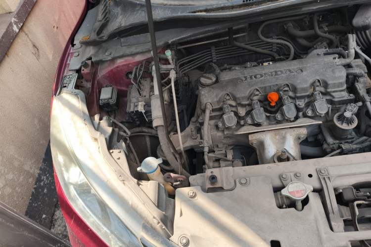 Used Honda Vezel 2015 1.8L CVT 2WD Luxury Model Engine Bay Right