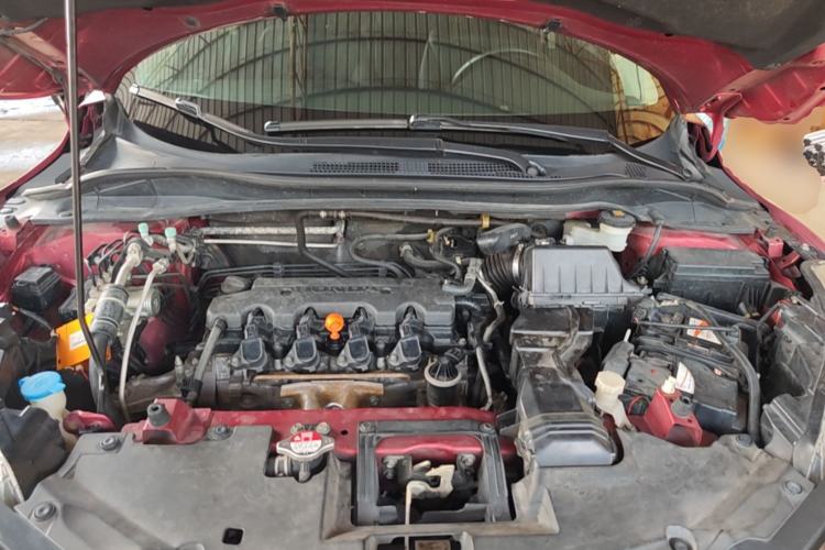 Used Honda Vezel 2015 1.8L CVT 2WD Luxury Model Engine Bay
