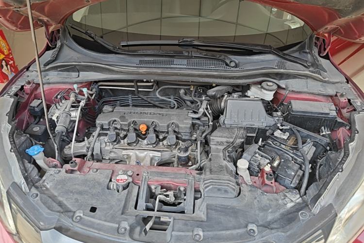 Used Honda Vezel 2015 1.8L CVT 2WD Elite Model Engine Bay
