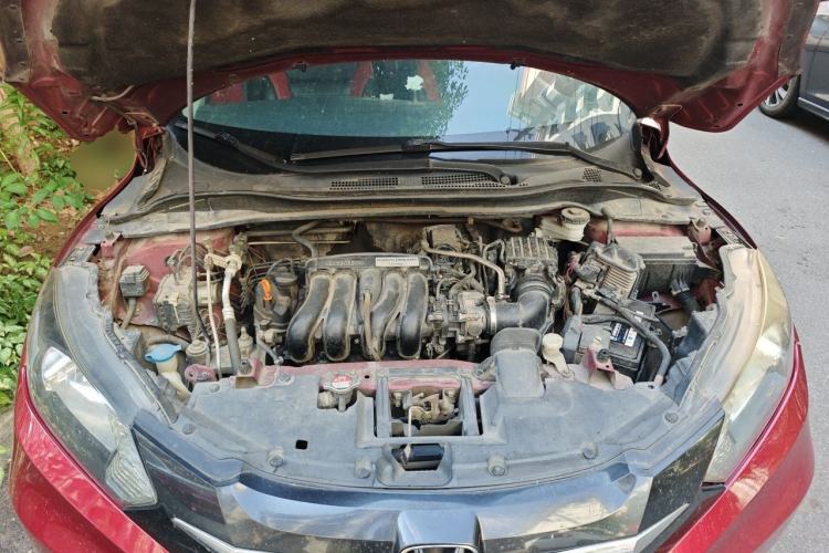 Used Honda Vezel 2015 1.5L CVT two-wheel drive Comfort trim Engine Bay