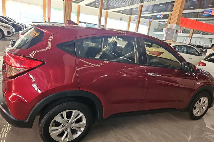 Used Honda Vezel 2015 1.5L CVT two-wheel drive Comfort trim Exterior 2
