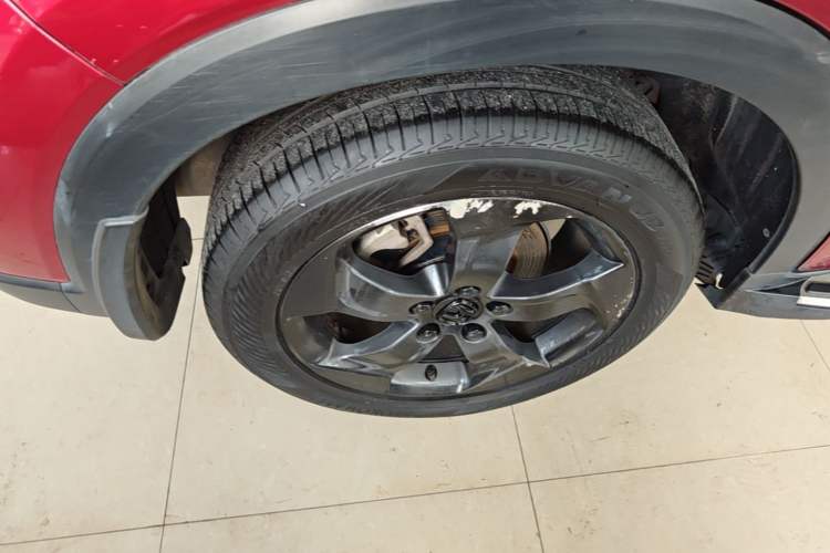 Used Honda Vezel 2015 1.8L CVT 2WD Luxury Model Exterior 5