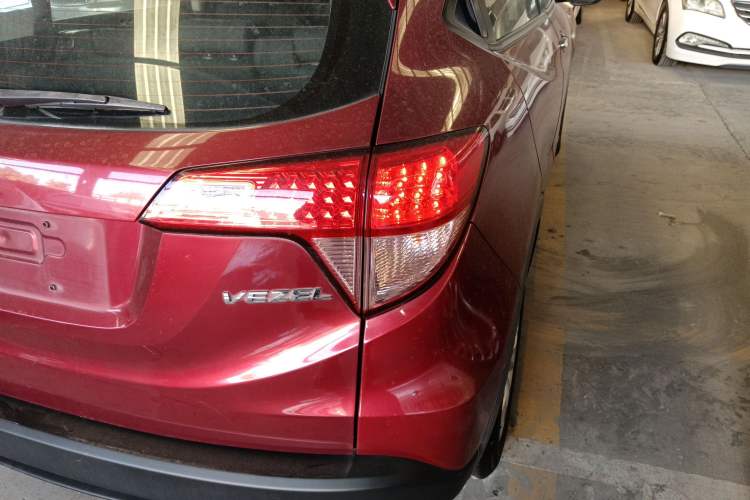 Used Honda Vezel 2015 1.5L CVT two-wheel drive Comfort trim Exterior 6