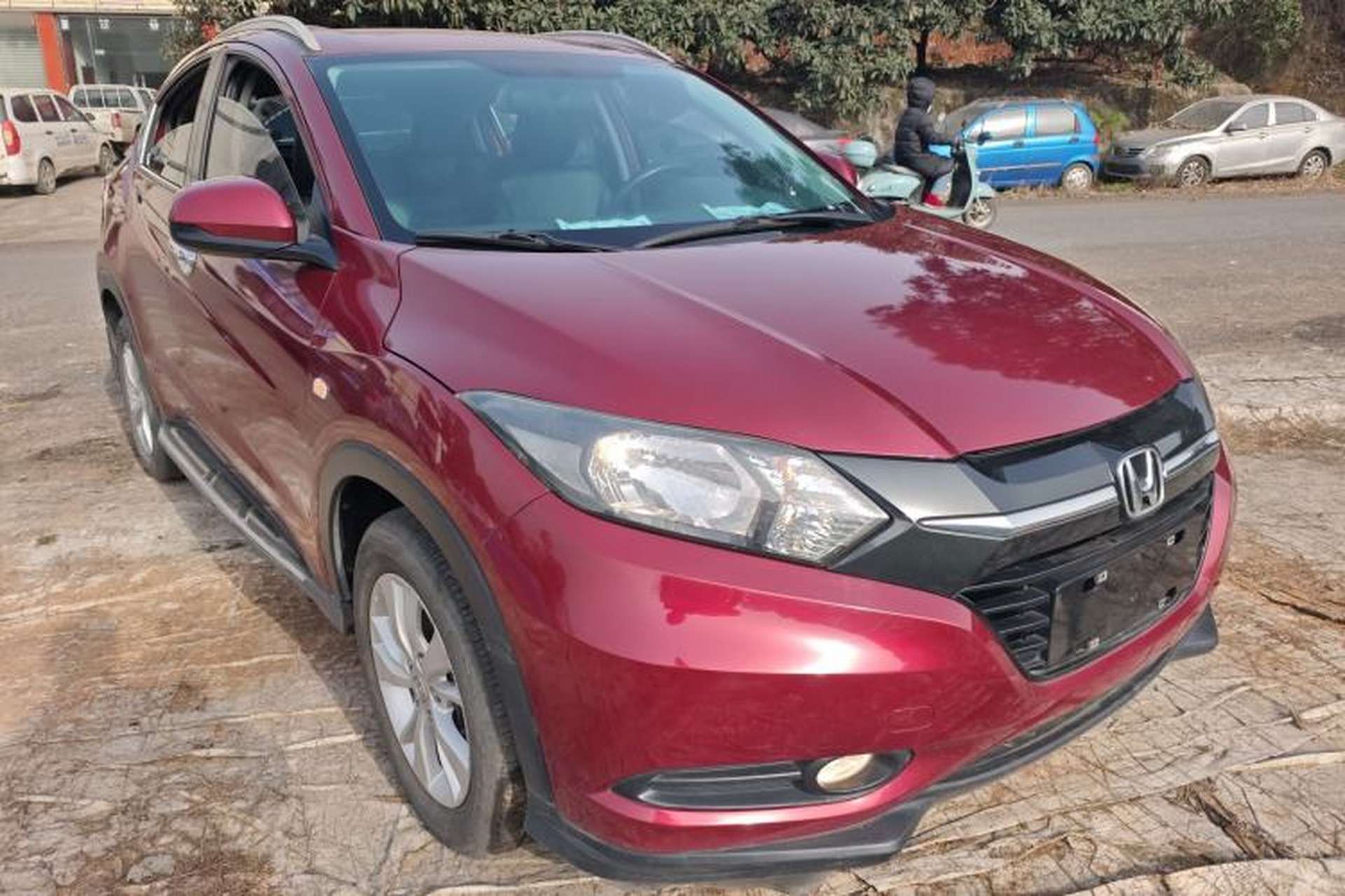 Used Honda Vezel 2015 1.5L CVT two-wheel drive Comfort trim Front Right 45 Deg