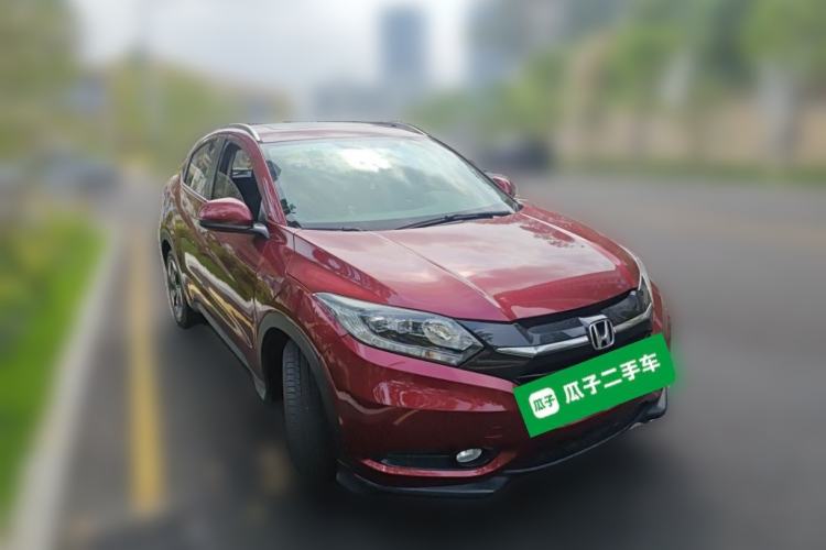 Used Honda Vezel 2015 1.8L CVT 2WD Luxury Model Front Right 45 Deg