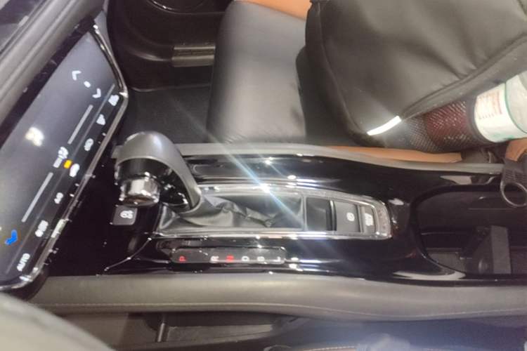 Used Honda Vezel 2015 1.8L CVT 2WD Luxury Model Gear Lever