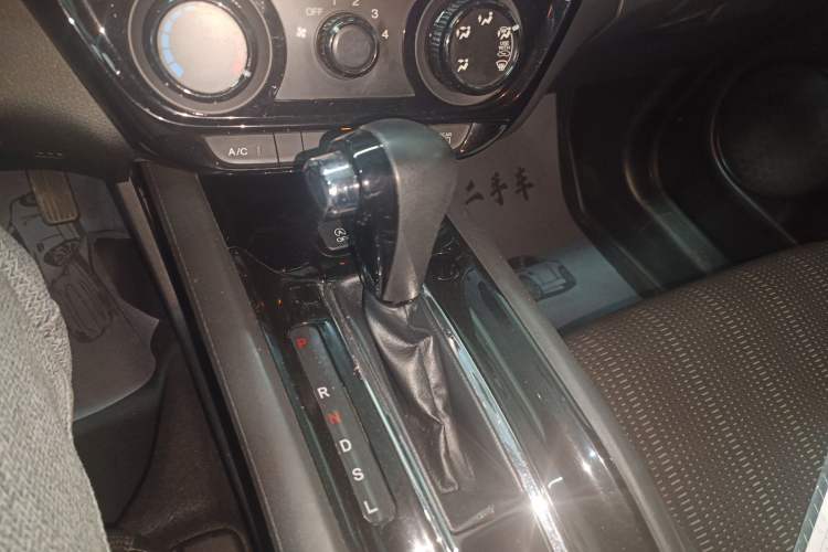 Used Honda Vezel 2015 1.8L CVT 2WD Elite Model Gear Lever