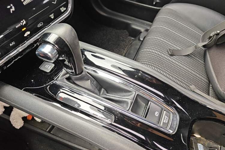 Used Honda Vezel 2015 1.8L CVT 2WD Luxury Model Gear Lever