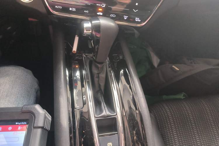 Used Honda Vezel 2015 1.8L CVT 2WD Luxury Model Gear Lever