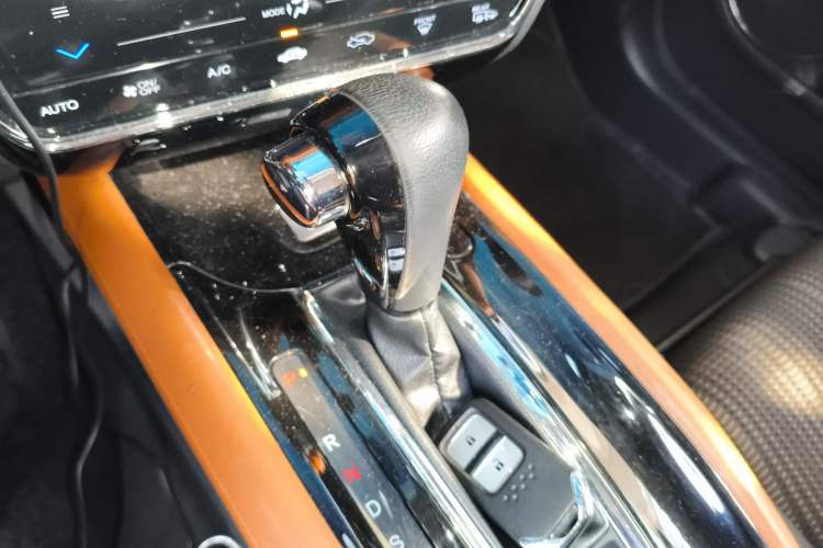 Used Honda Vezel 2015 1.8L CVT 2WD Luxury Model Gear Lever