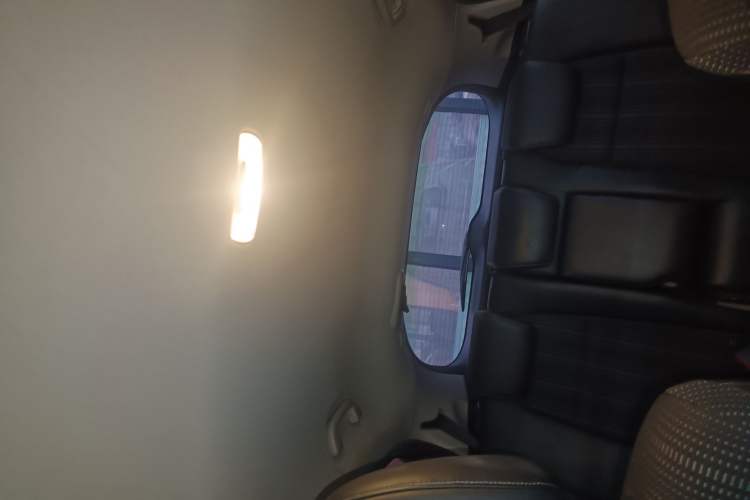 Used Honda Vezel 2015 1.8L CVT 2WD Elite Model Headliner