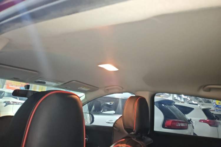 Used Honda Vezel 2015 1.5L CVT two-wheel drive Comfort trim Headliner