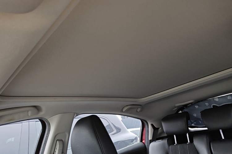Used Honda Vezel 2015 1.8L CVT 2WD Luxury Model Headliner