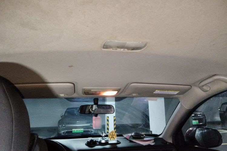 Used Honda Vezel 2015 1.5L CVT two-wheel drive Comfort trim Headliner