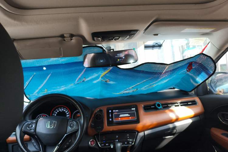 Used Honda Vezel 2015 1.8L CVT 2WD Luxury Model Headliner