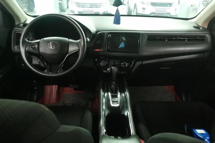 Used Honda Vezel 2015 1.5L CVT two-wheel drive Comfort trim Interior 1